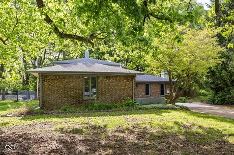310 S Serenity Way Greenwood IN 46142