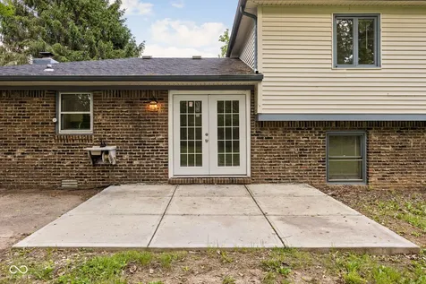 310 S Serenity Way Greenwood IN 46142