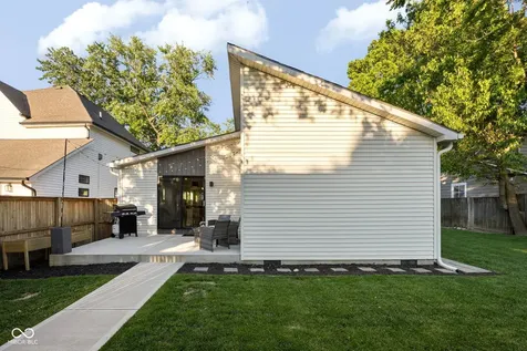 806 N Beville Avenue Indianapolis IN 46201