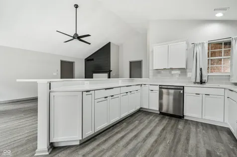 6841 Colony Pointe South Drive Indianapolis IN 46250