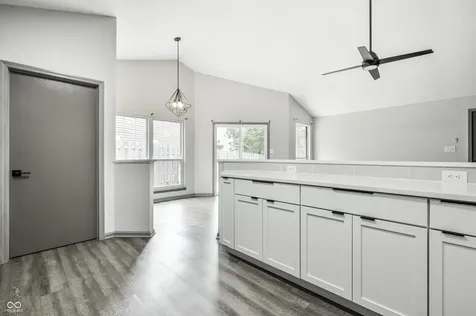 6841 Colony Pointe South Drive Indianapolis IN 46250