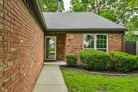 6841 Colony Pointe South Drive Indianapolis IN 46250