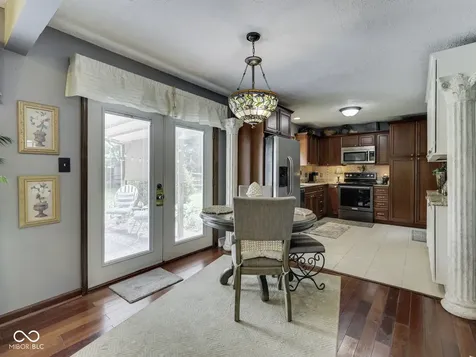 8255 Lynn Drive Indianapolis IN 46237