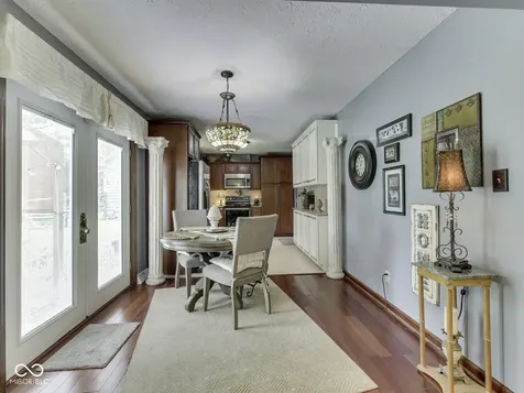 8255 Lynn Drive Indianapolis IN 46237
