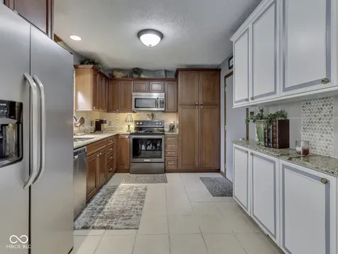 8255 Lynn Drive Indianapolis IN 46237