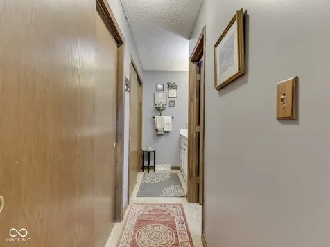 8255 Lynn Drive Indianapolis IN 46237