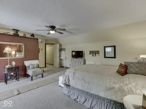 8255 Lynn Drive Indianapolis IN 46237