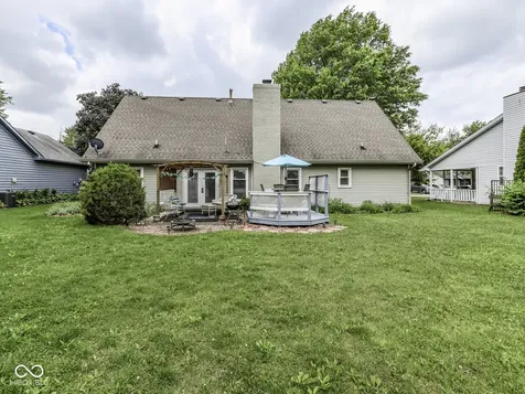 8255 Lynn Drive Indianapolis IN 46237