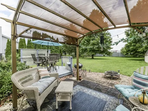 8255 Lynn Drive Indianapolis IN 46237