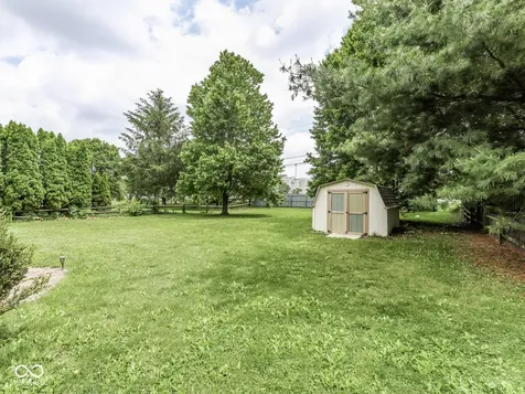 8255 Lynn Drive Indianapolis IN 46237