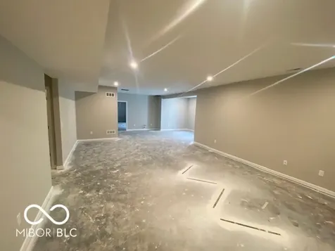 6608 Dogwood Drive Mccordsville IN 46055