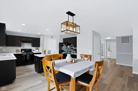 6196 Eagle Lake Drive Zionsville IN 46077