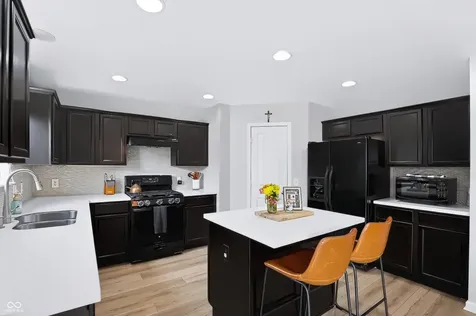 6196 Eagle Lake Drive Zionsville IN 46077
