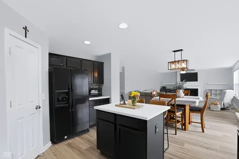 6196 Eagle Lake Drive Zionsville IN 46077