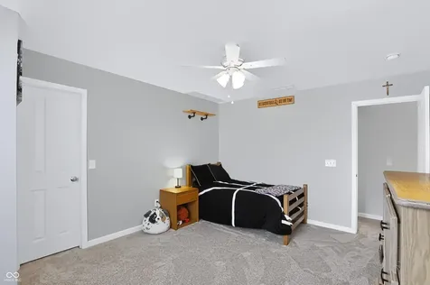 6196 Eagle Lake Drive Zionsville IN 46077