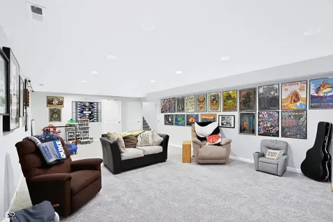 6196 Eagle Lake Drive Zionsville IN 46077