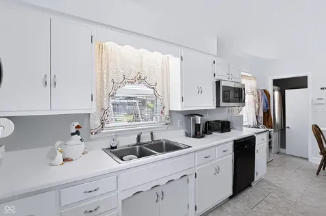 2255 Hanover Drive Indianapolis IN 46227