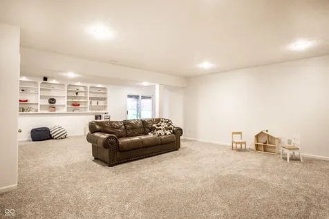 9160 Stratton Court Fishers IN 46037