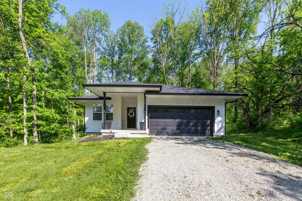256 Victory Hill Coatesville IN 46121