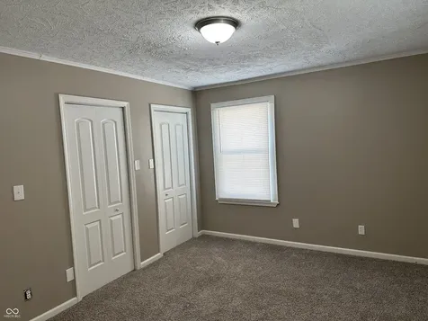 8212 Laughlin Drive Indianapolis IN 46219