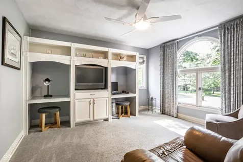 4014 S Creekside Drive New Palestine IN 46163