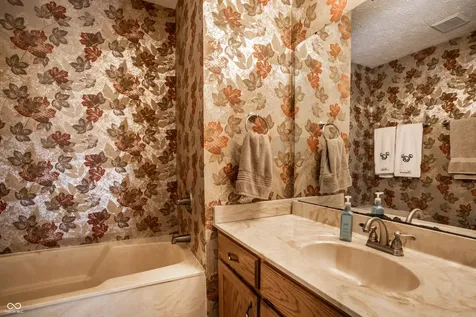 4014 S Creekside Drive New Palestine IN 46163