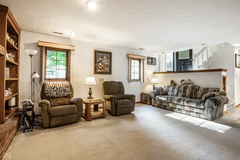 4014 S Creekside Drive New Palestine IN 46163