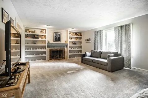 4014 S Creekside Drive New Palestine IN 46163