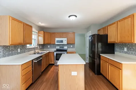 3387 Pineleigh Way Greenwood IN 46143