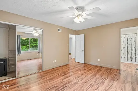 10373 Whispering Winds Indianapolis IN 46234