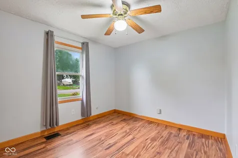 10373 Whispering Winds Indianapolis IN 46234