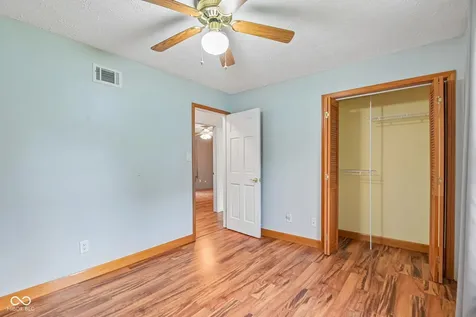 10373 Whispering Winds Indianapolis IN 46234