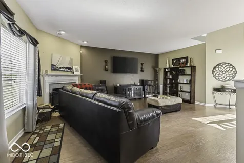 1416 Gleneagle Drive Indianapolis IN 46239