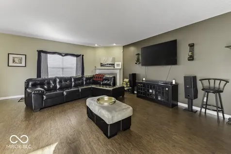 1416 Gleneagle Drive Indianapolis IN 46239