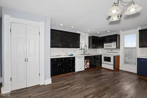 1909 S J Street Elwood IN 46036