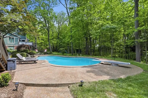 755 Round Court Zionsville IN 46077