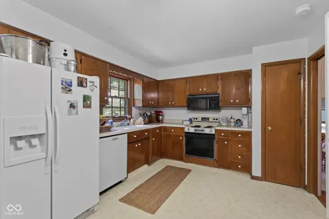 5265 E 75th Street Indianapolis IN 46250