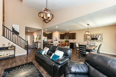 10917 Hunter Lake Lane Indianapolis IN 46239