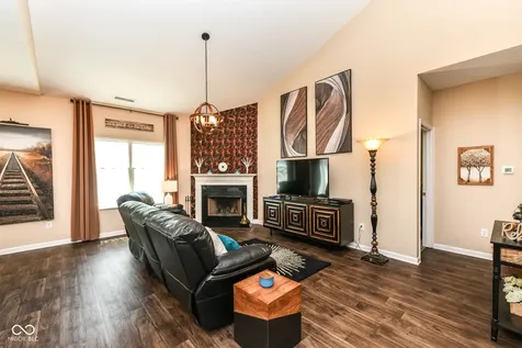 10917 Hunter Lake Lane Indianapolis IN 46239