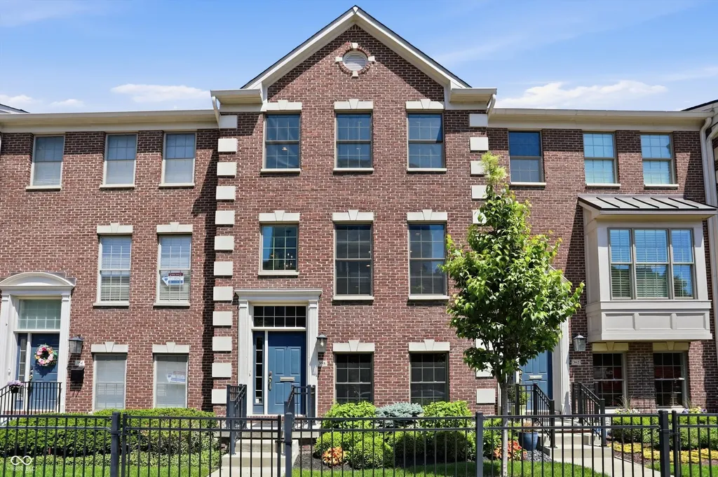 358 E Ohio Street Indianapolis IN 46204