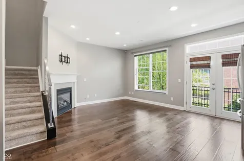 358 E Ohio Street Indianapolis IN 46204