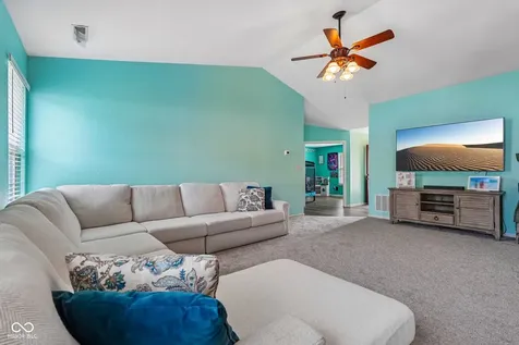 872 Franklin Lakes Boulevard Franklin IN 46131