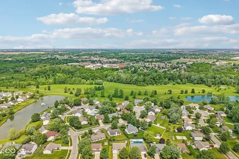 872 Franklin Lakes Boulevard Franklin IN 46131