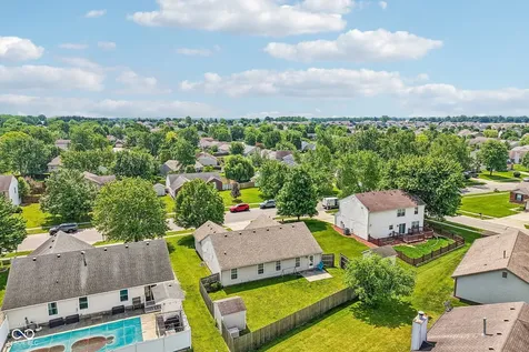 872 Franklin Lakes Boulevard Franklin IN 46131