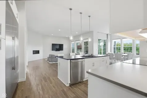 1358 Avondale Drive Westfield IN 46074