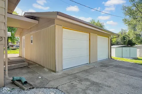 3042 Fairlawn Drive Columbus IN 47203