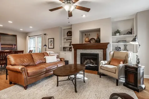 385 S Sixth Street Zionsville IN 46077