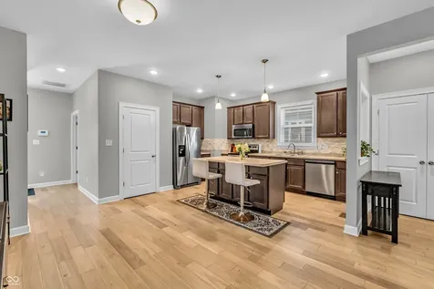 31 E Parkview Avenue Indianapolis IN 46201