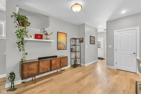 31 E Parkview Avenue Indianapolis IN 46201