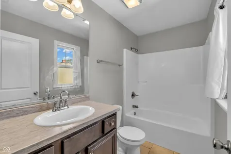 31 E Parkview Avenue Indianapolis IN 46201